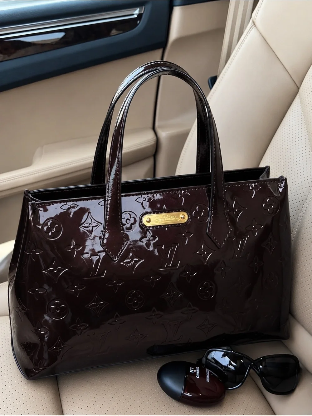 Louis Vuitton Vernis Wilshire Monogram PM Purse Shoulder Bag Amarante Top Handle
